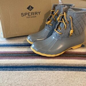 Sperry rainboots, size 9, grey with yellow trim